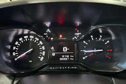 punainen Citroën C3 Aircross 2018 kuva 14.