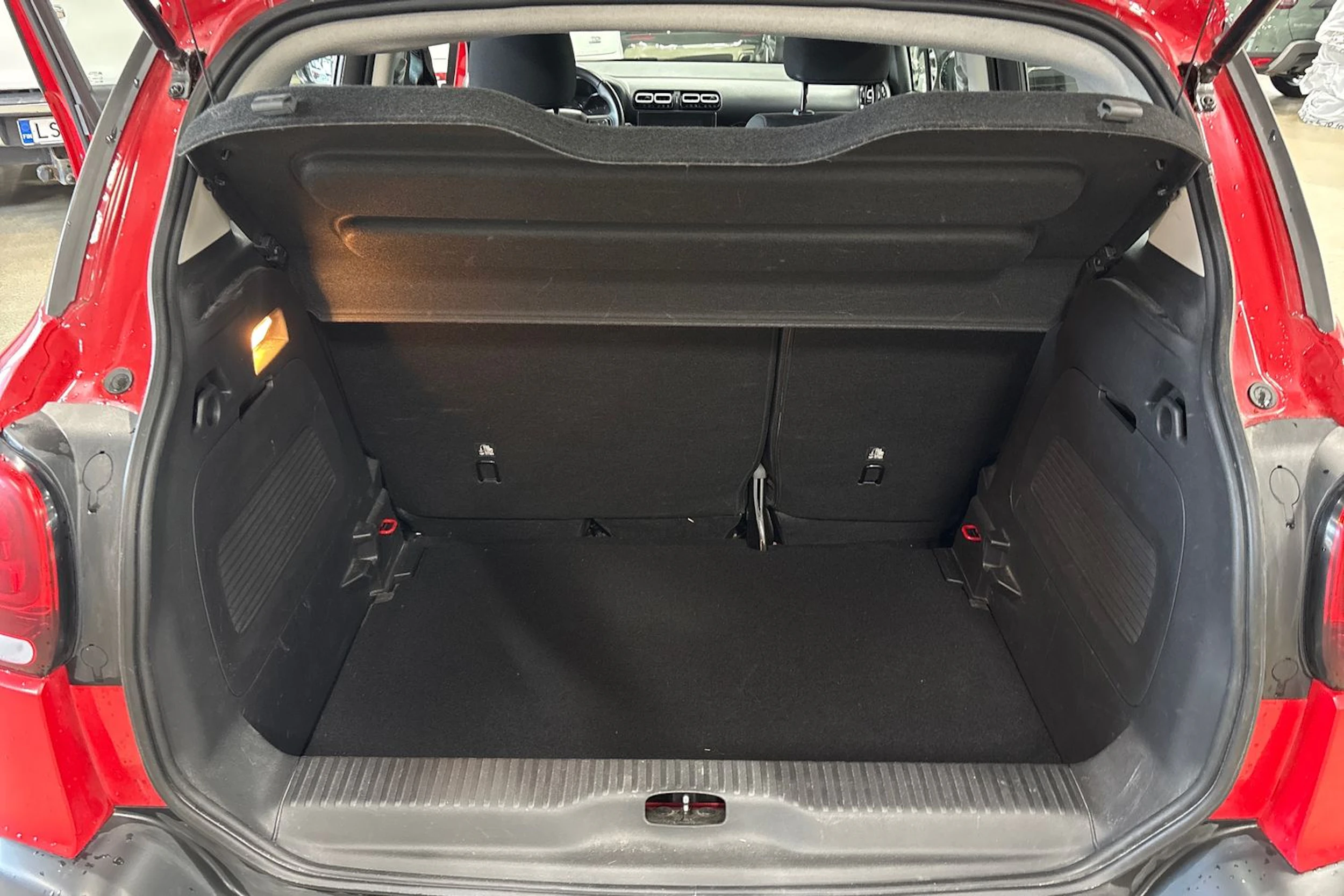 punainen Citroën C3 Aircross 2018 kuva 16.