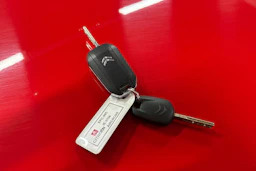 punainen Citroën C3 Aircross 2018 kuva 18.