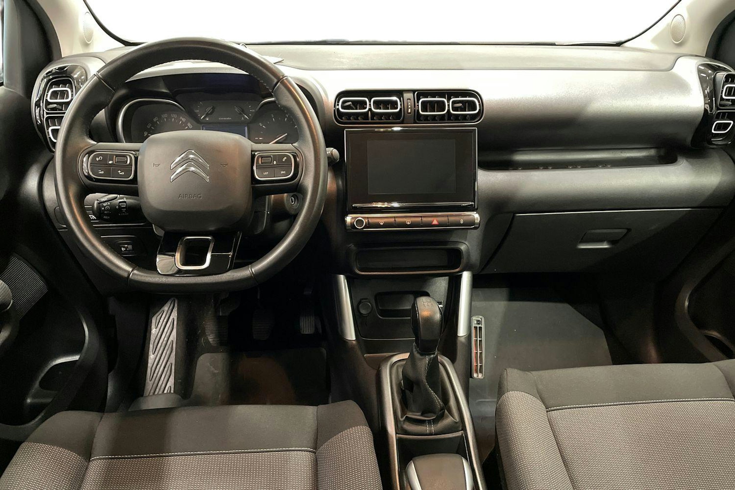 valkoinen Citroën C3 Aircross 2018 kuva 9.