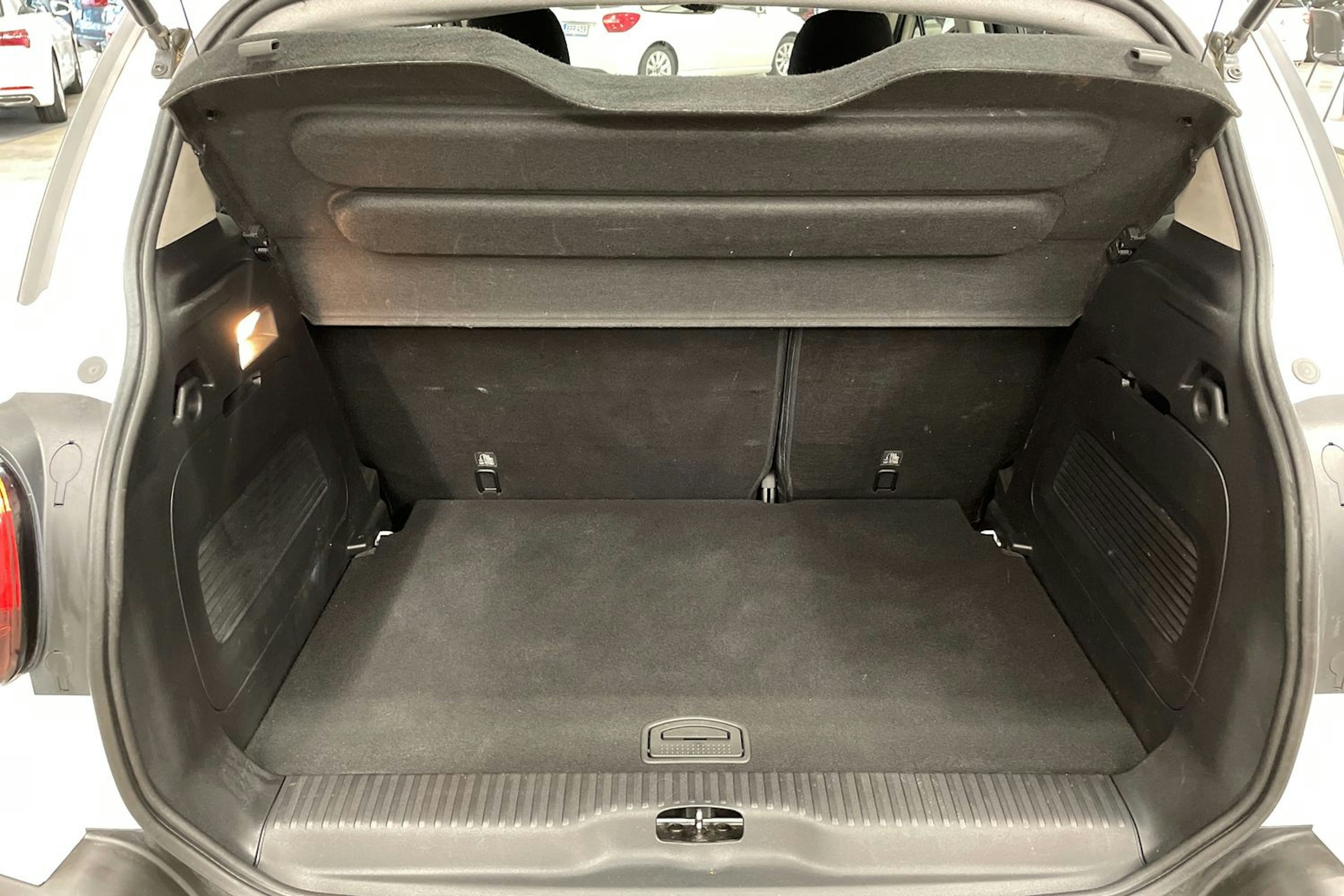valkoinen Citroën C3 Aircross 2018 kuva 14.