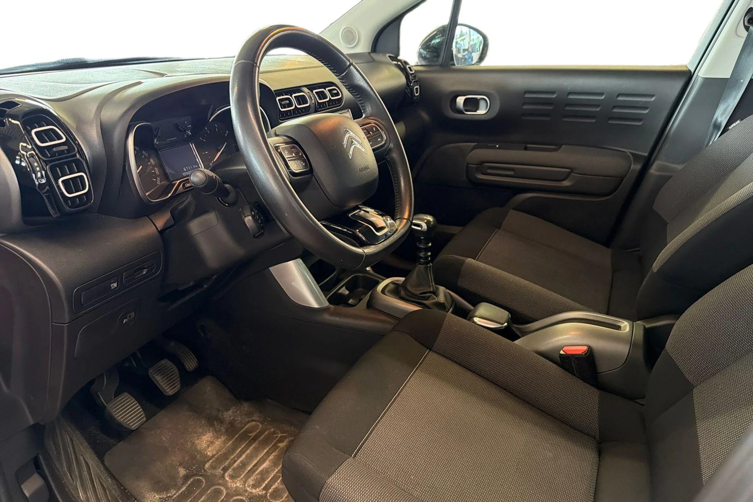 punainen Citroën C3 Aircross 2018 kuva 3.