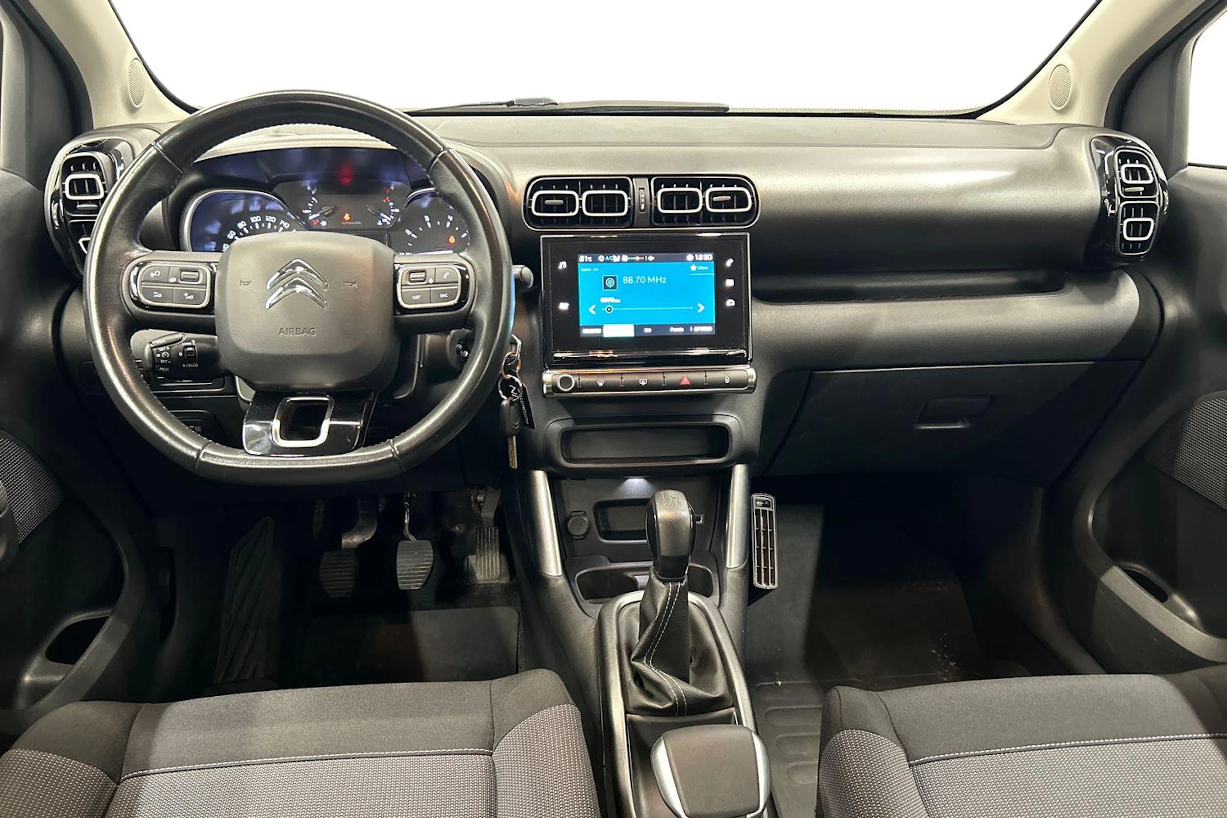 valkoinen Citroën C3 Aircross 2019 kuva 7.