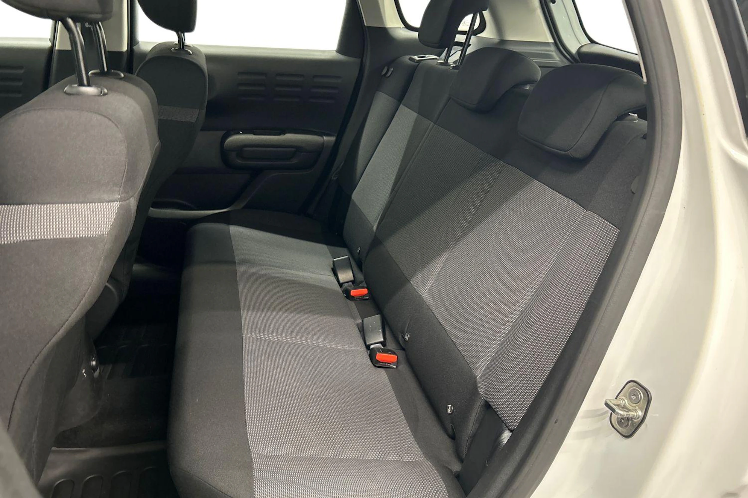 valkoinen Citroën C3 Aircross 2019 kuva 8.