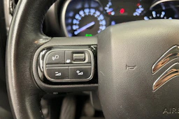 valkoinen Citroën C3 Aircross 2019 kuva 17.