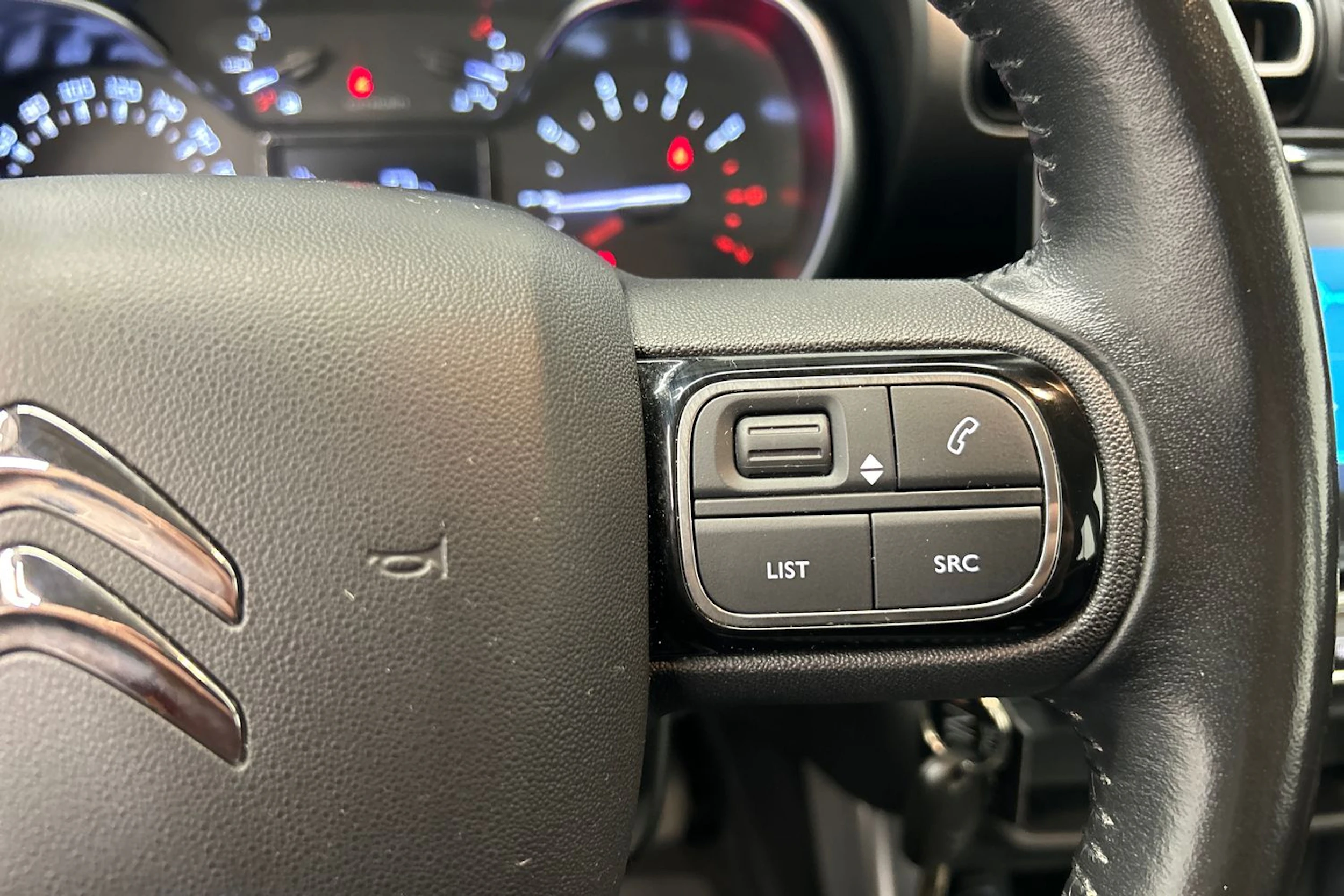 valkoinen Citroën C3 Aircross 2019 kuva 18.