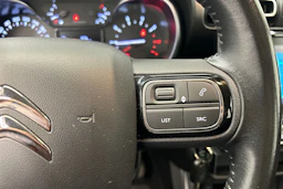 valkoinen Citroën C3 Aircross 2019 kuva 18.