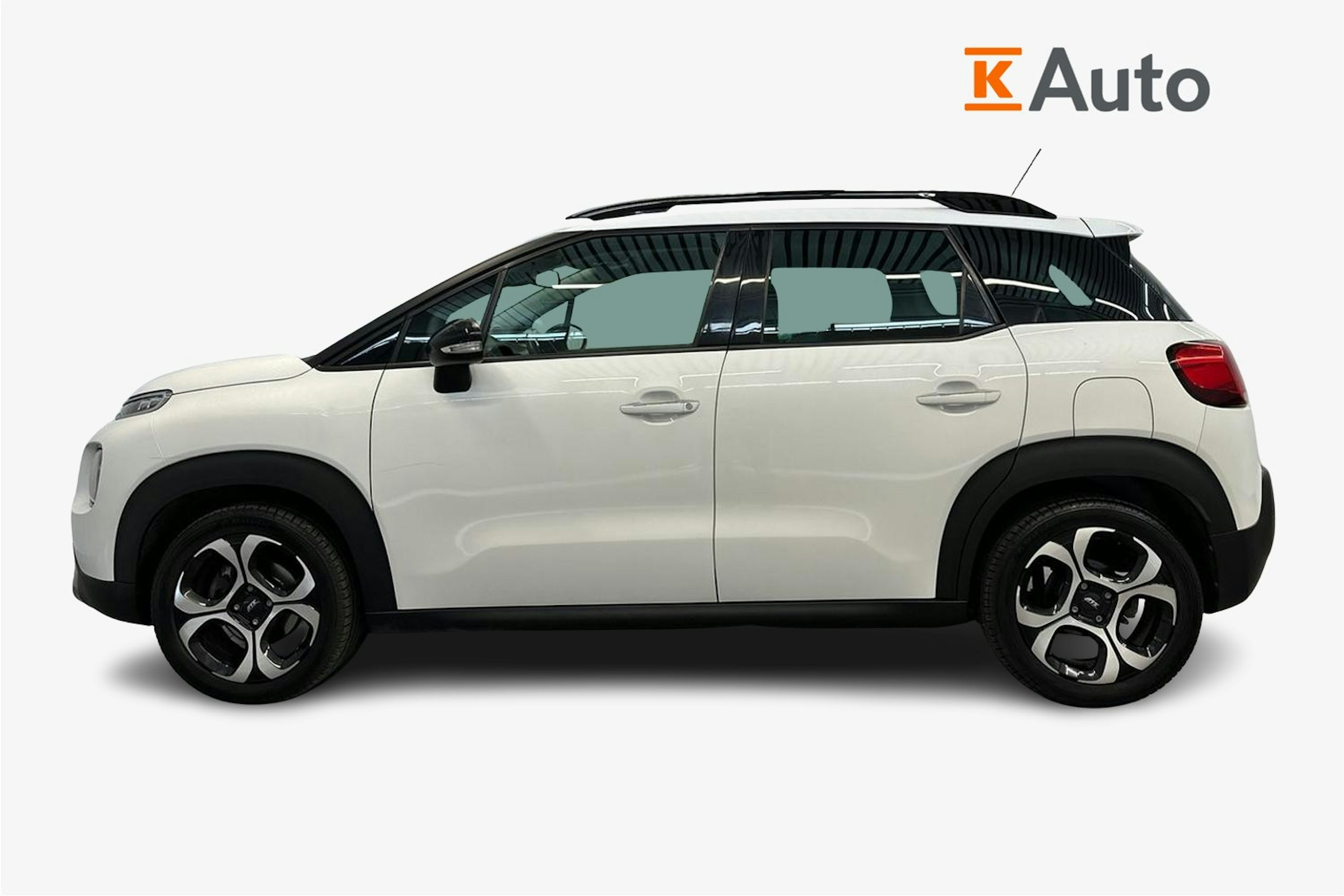 Valkoinen Citroën C3 Aircross 2019 kuva 6.