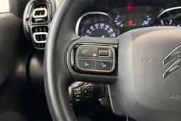 Valkoinen Citroën C3 Aircross 2019 kuva 16.