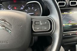 Valkoinen Citroën C3 Aircross 2019 kuva 17.