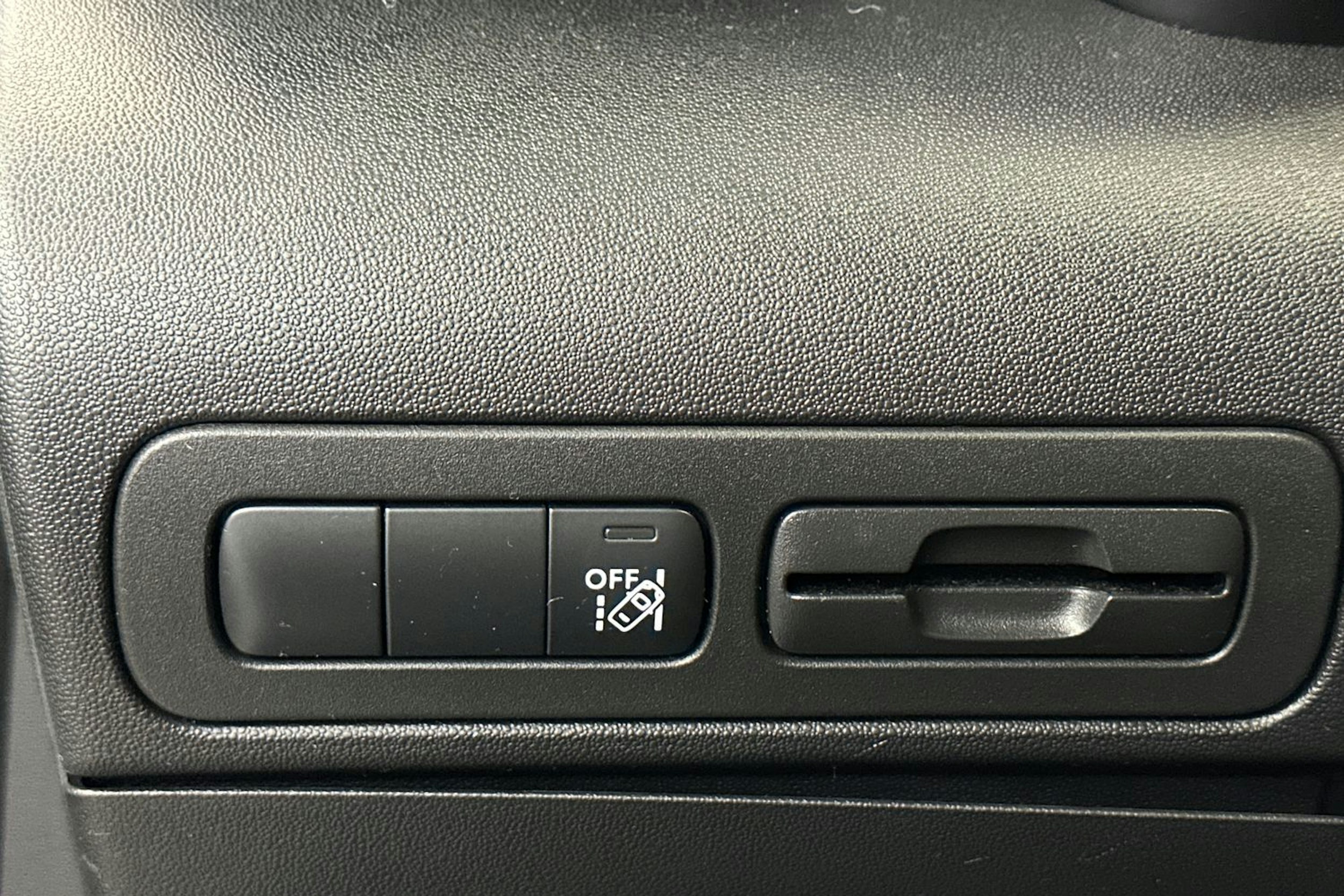 Valkoinen Citroën C3 Aircross 2019 kuva 22.