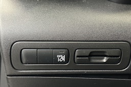 Valkoinen Citroën C3 Aircross 2019 kuva 22.
