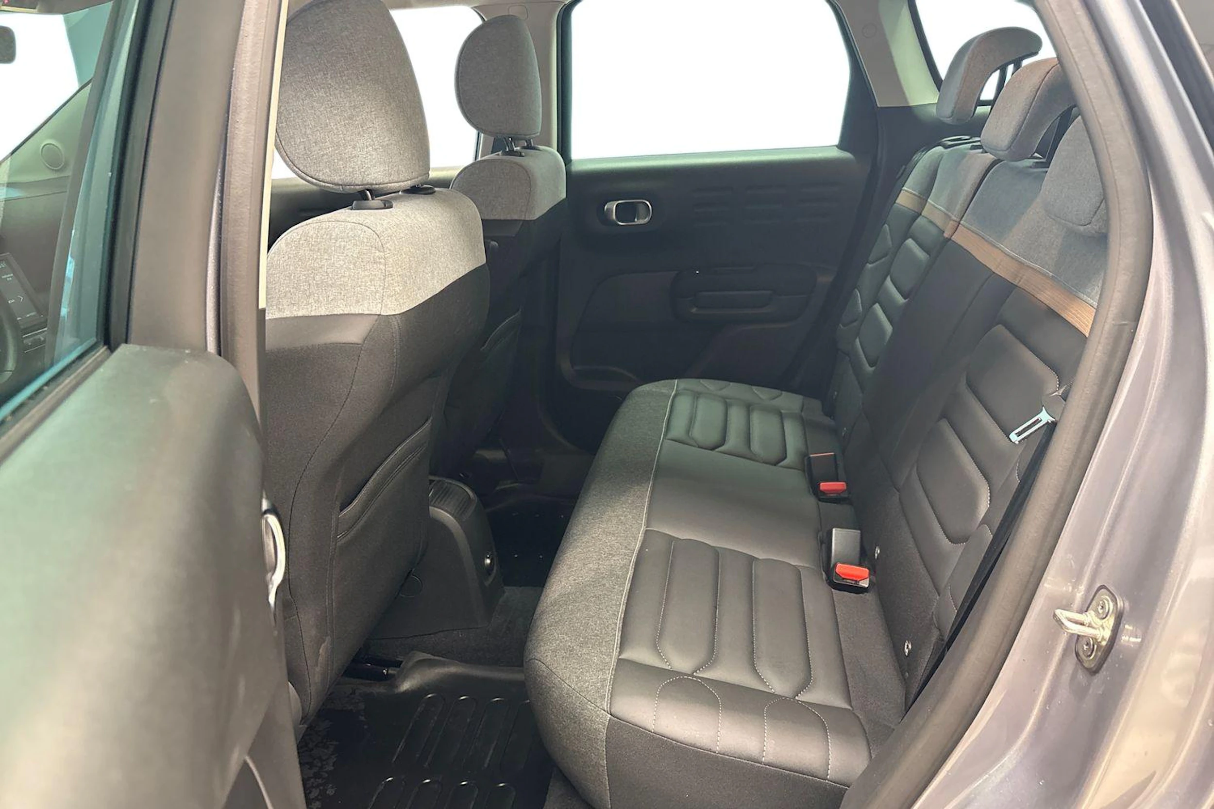 harmaa Citroën C3 Aircross 2023 kuva 9.