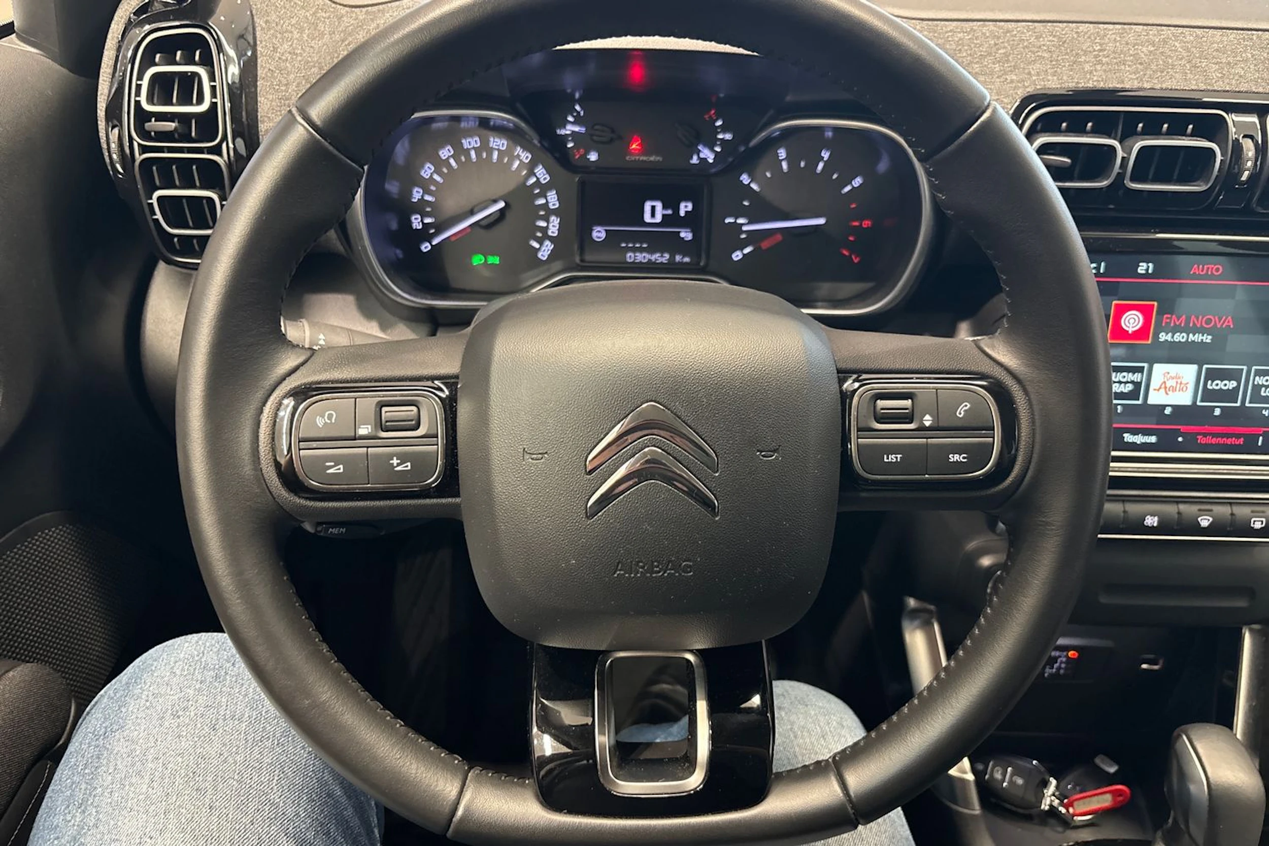 harmaa Citroën C3 Aircross 2023 kuva 12.