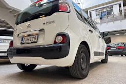 Valkoinen Citroën C3 Picasso 2009 kuva 17.
