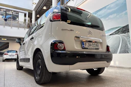 Valkoinen Citroën C3 Picasso 2009 kuva 21.