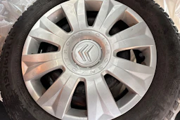 Valkoinen Citroën C3 Picasso 2009 kuva 28.