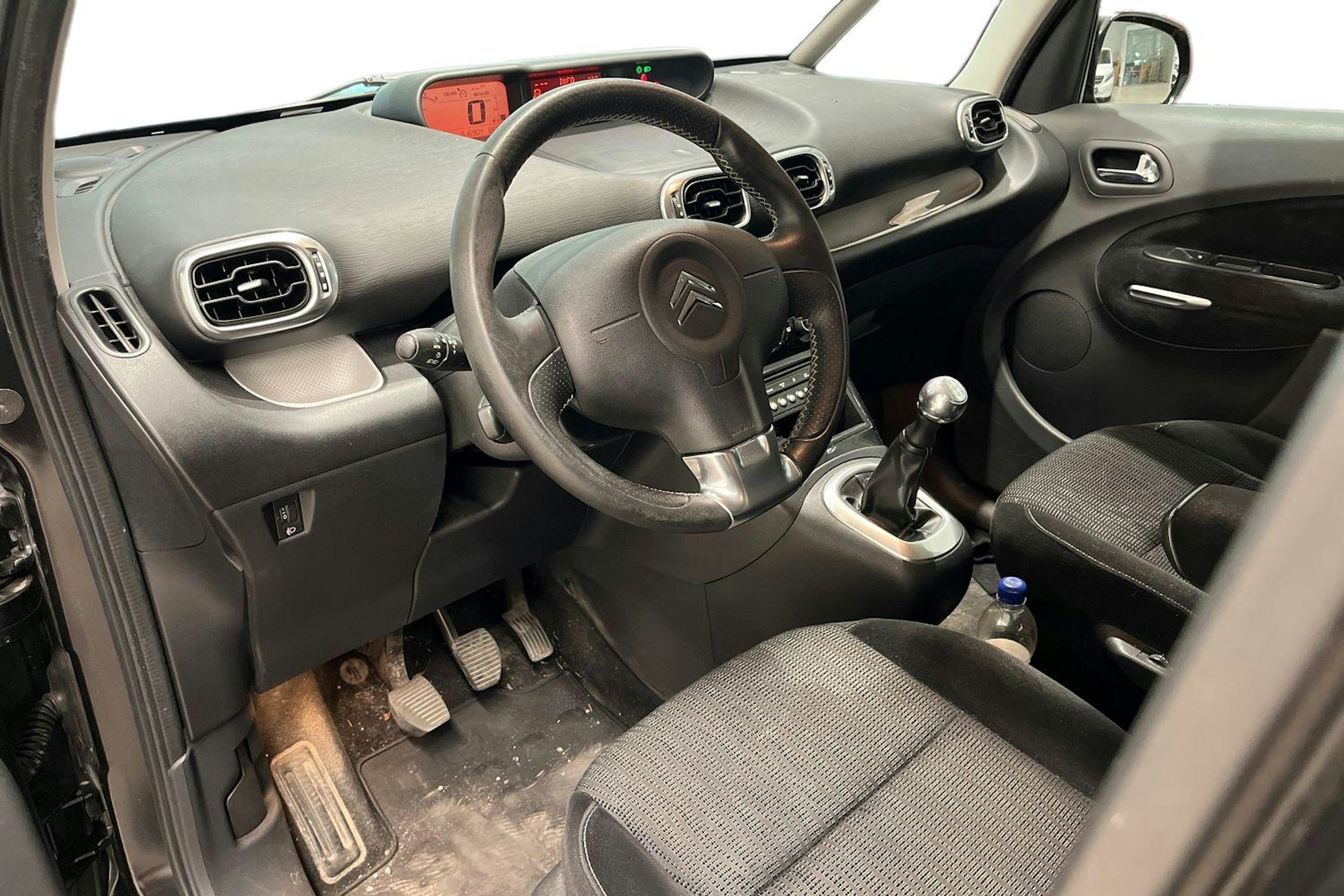 musta Citroën C3 Picasso 2010 kuva 3.