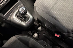 valkoinen Citroën C3 Picasso 2016 kuva 14.