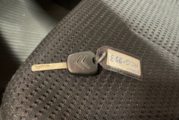 harmaa Citroën C4 2006 kuva 16.