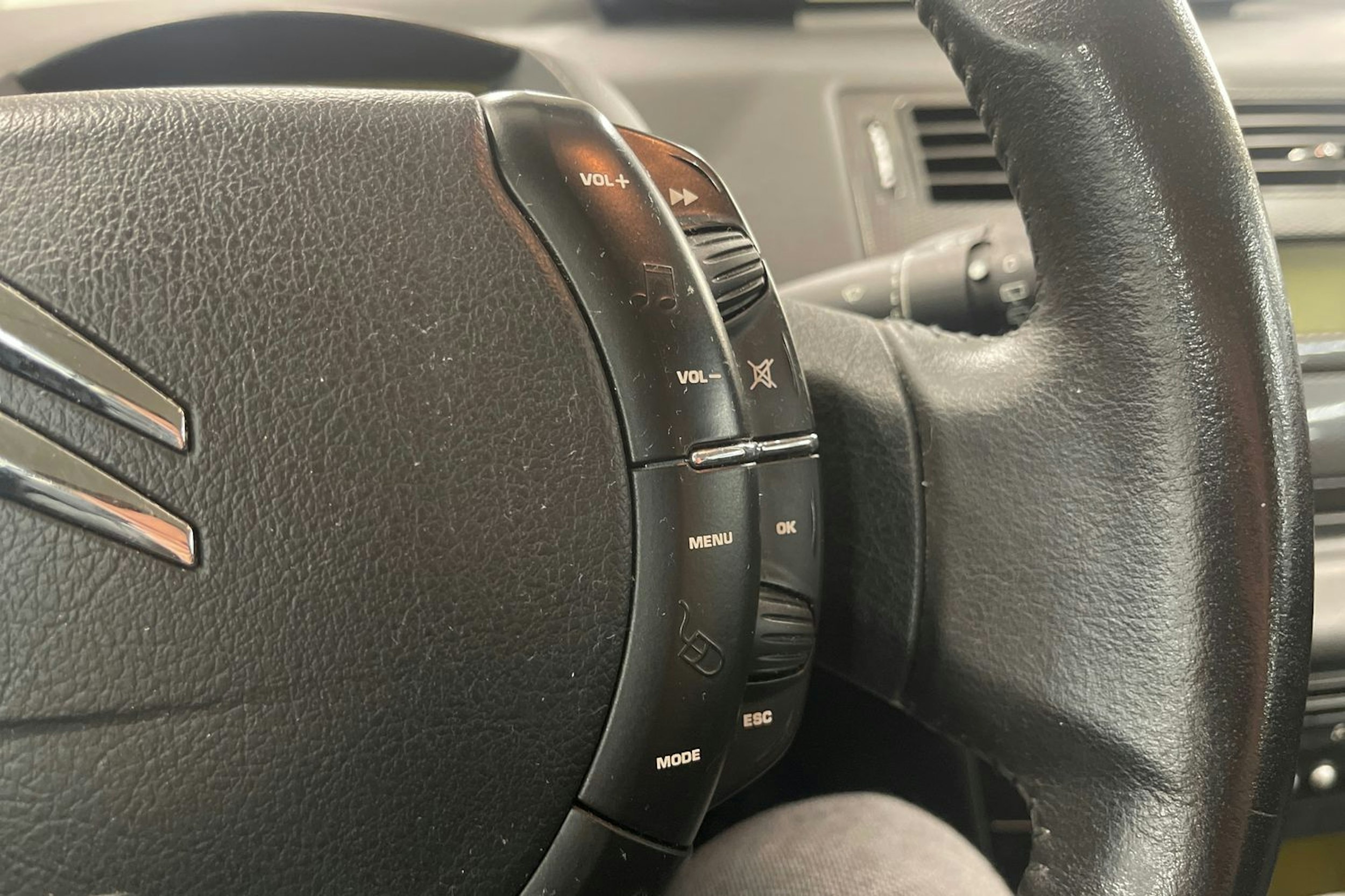 harmaa Citroën C4 2006 kuva 18.