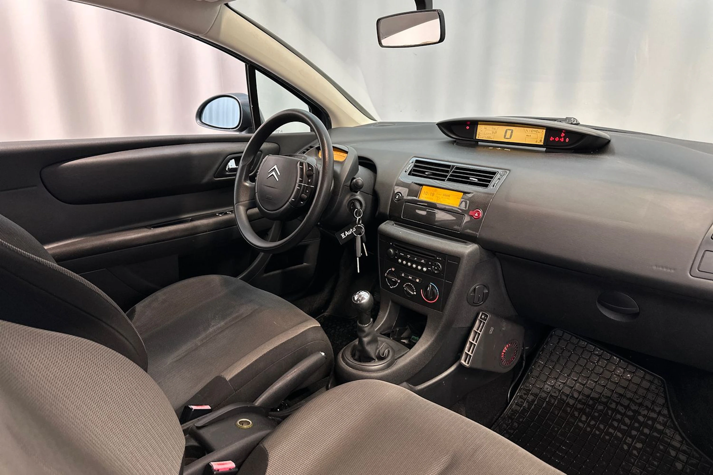 harmaa Citroën C4 2006 kuva 14.
