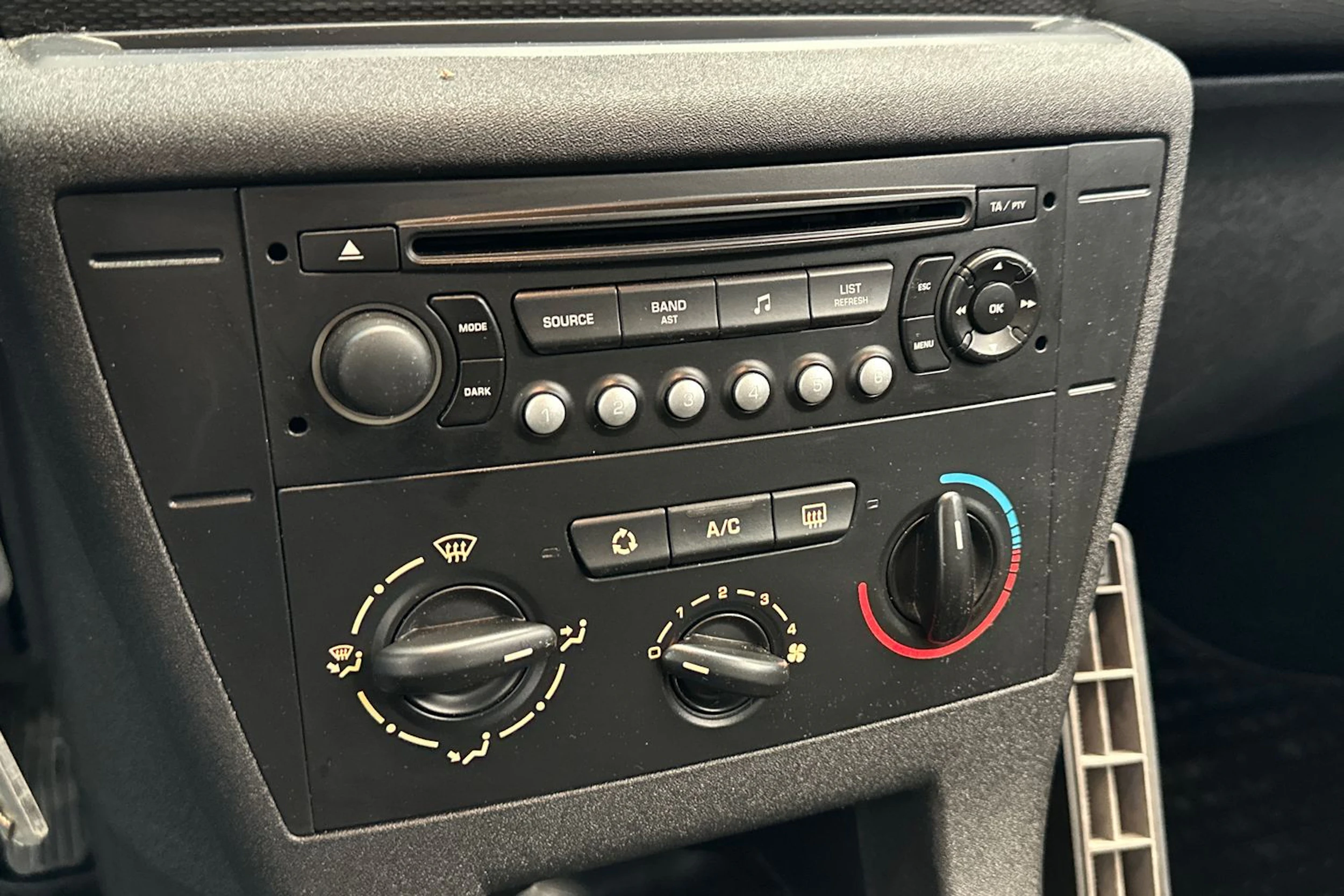 harmaa Citroën C4 2006 kuva 21.