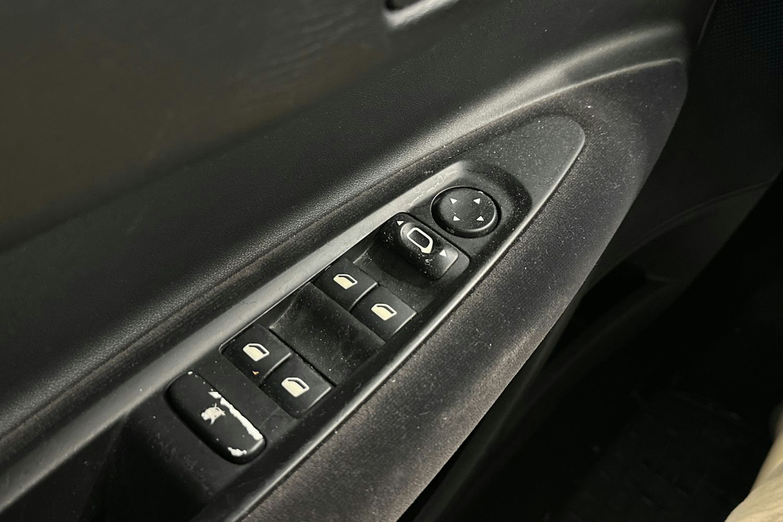 punainen Citroën C4 2007 kuva 15.