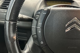 punainen Citroën C4 2007 kuva 17.