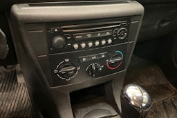 Punainen Citroën C4 2008 kuva 14.