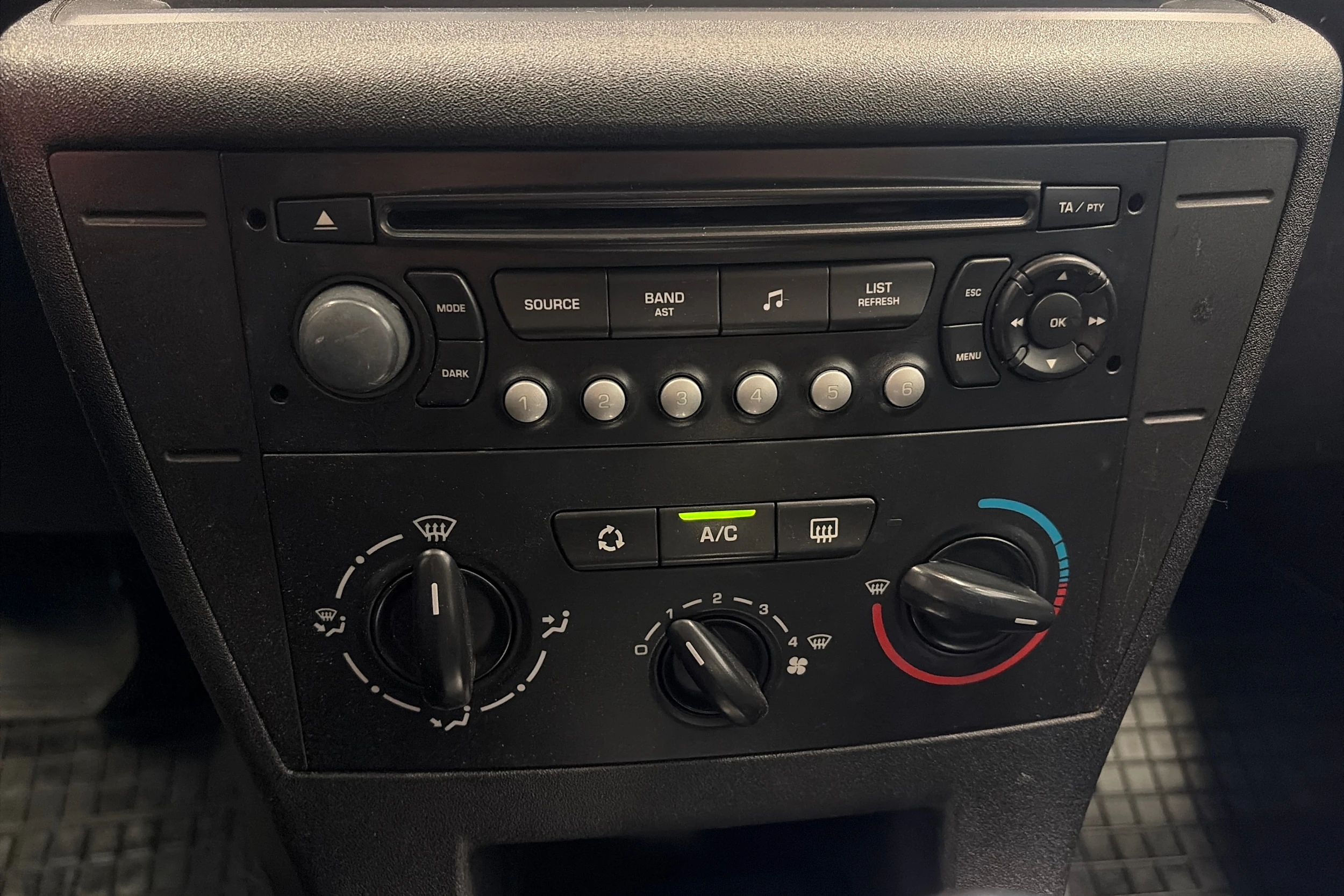 harmaa Citroën C4 2008 kuva 17.