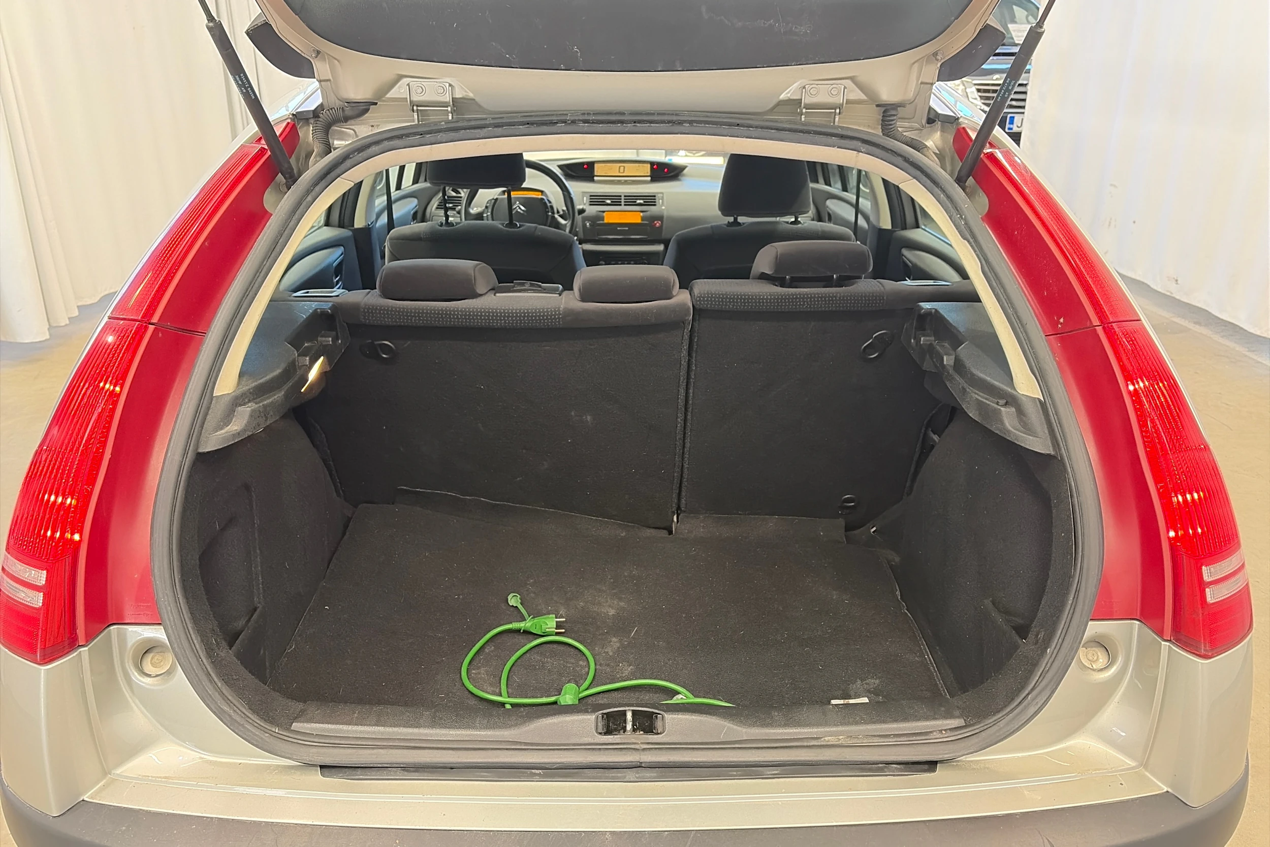 harmaa Citroën C4 2008 kuva 19.