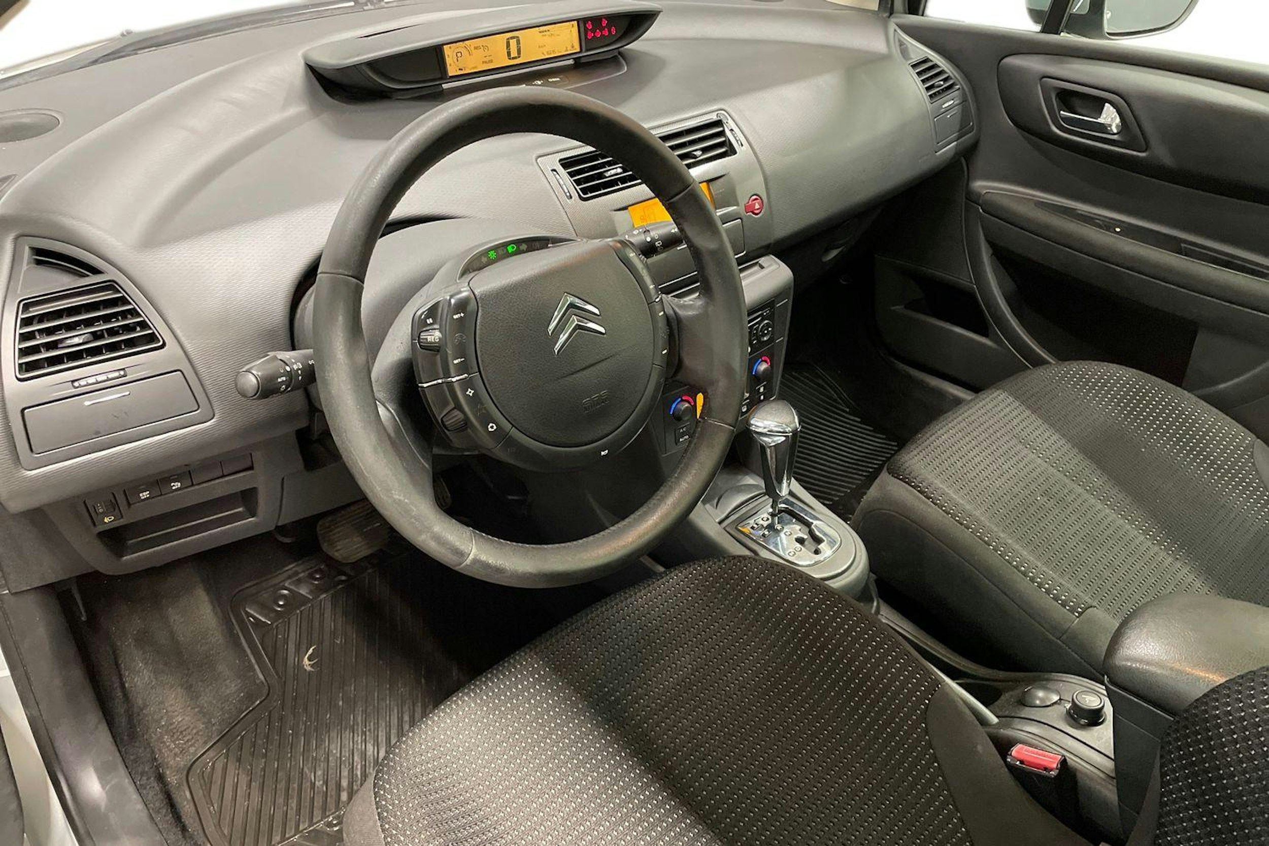 Hopea Citroën C4 2010 kuva 6.