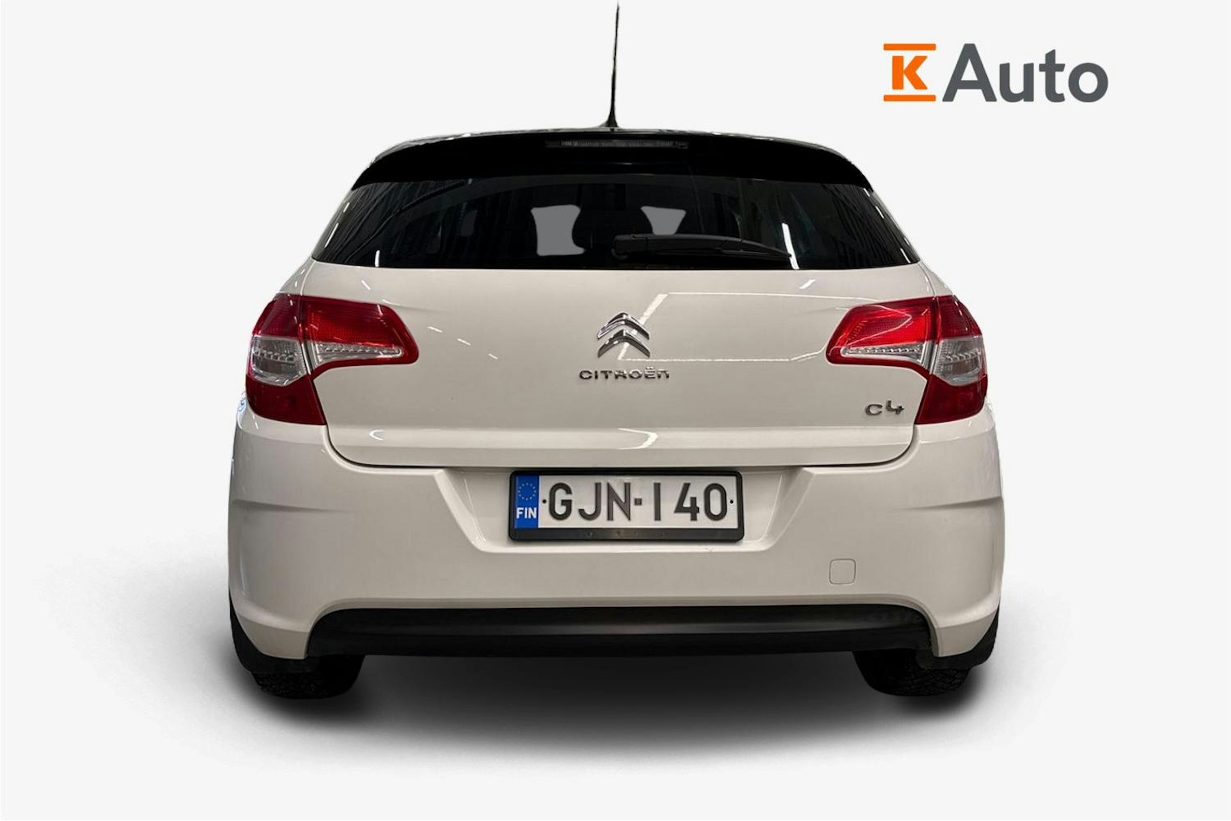 valkoinen Citroën C4 2011 kuva 3.