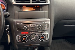 valkoinen Citroën C4 2011 kuva 20.