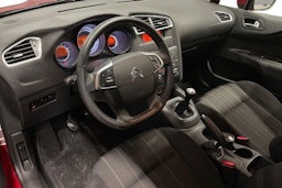 Punainen Citroën C4 2011 kuva 7.