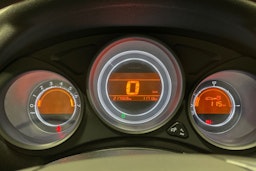 Punainen Citroën C4 2011 kuva 15.