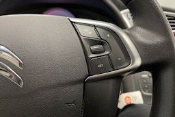 Punainen Citroën C4 2011 kuva 20.