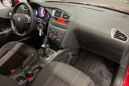 Punainen Citroën C4 2011 kuva 23.