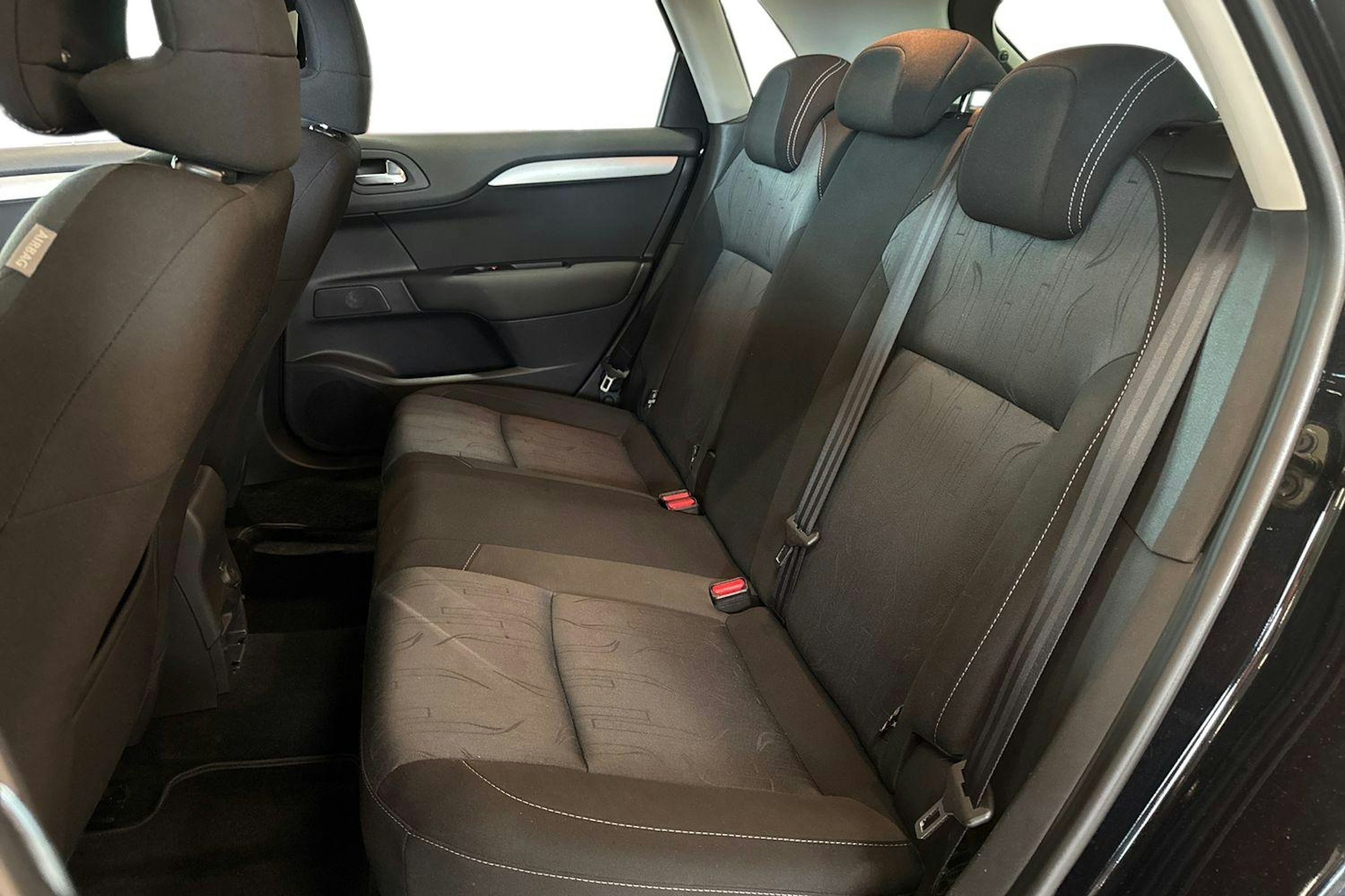 musta Citroën C4 2011 kuva 8.