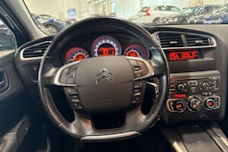 musta Citroën C4 2011 kuva 11.