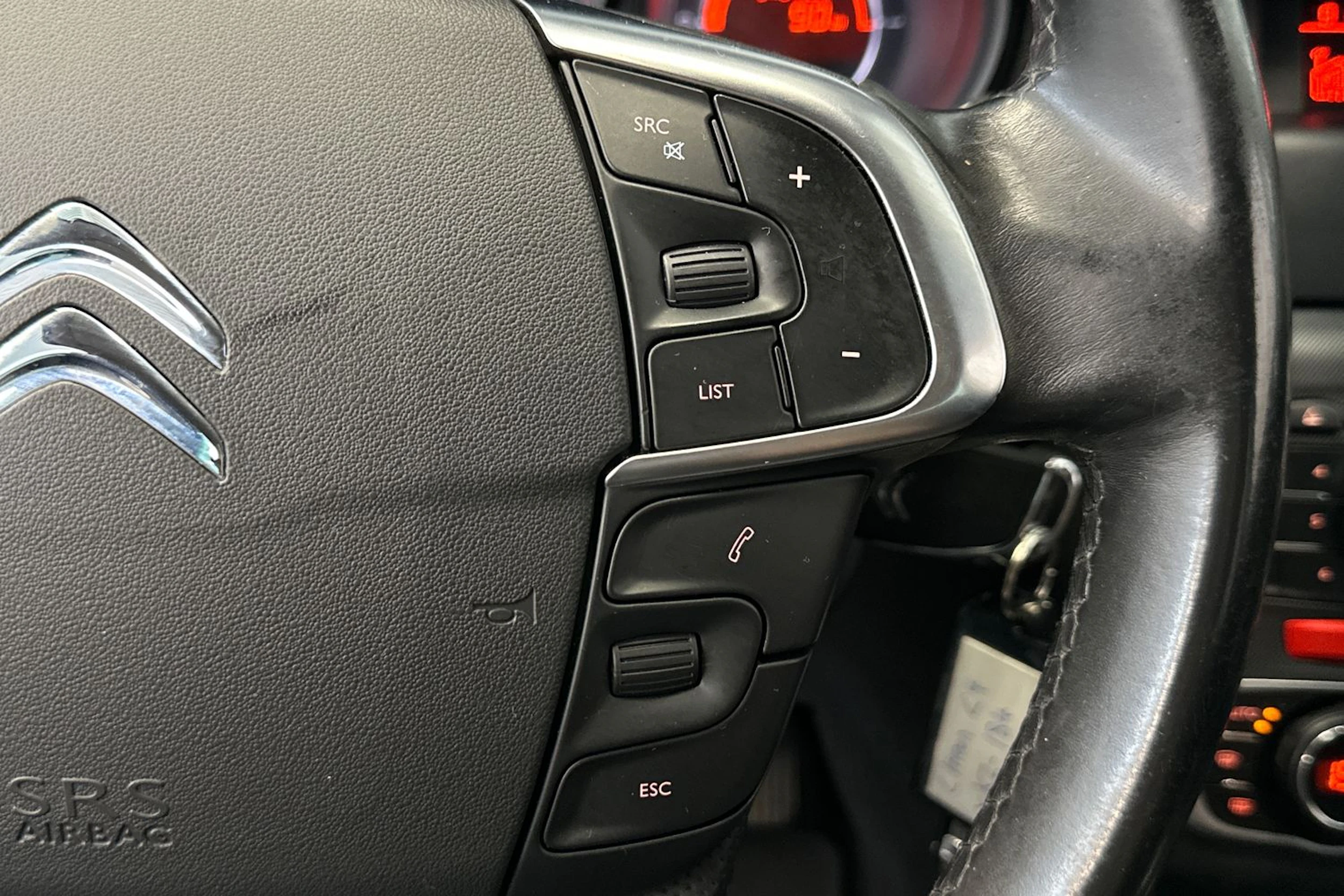valkoinen Citroën C4 2012 kuva 18.