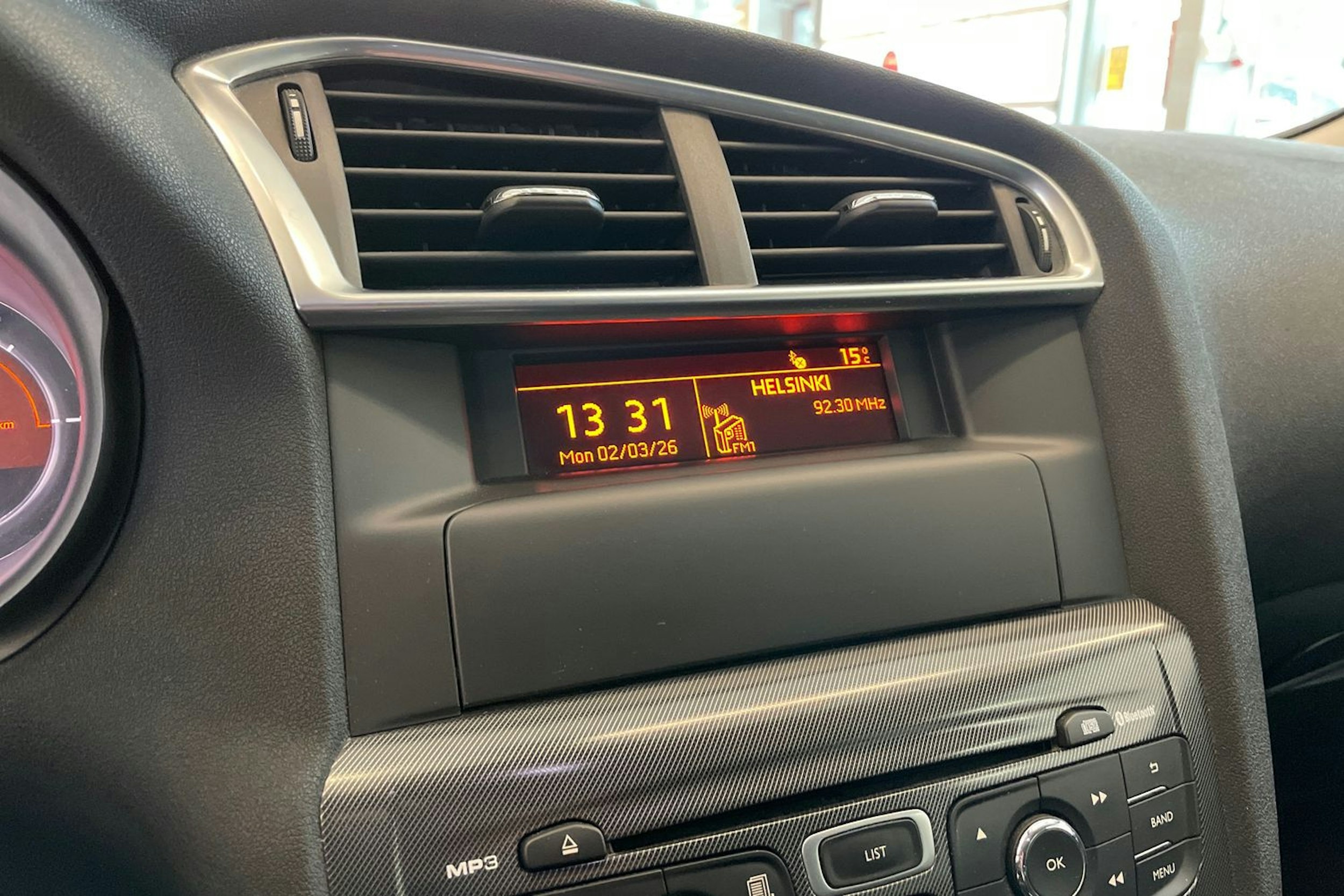 valkoinen Citroën C4 2013 kuva 17.