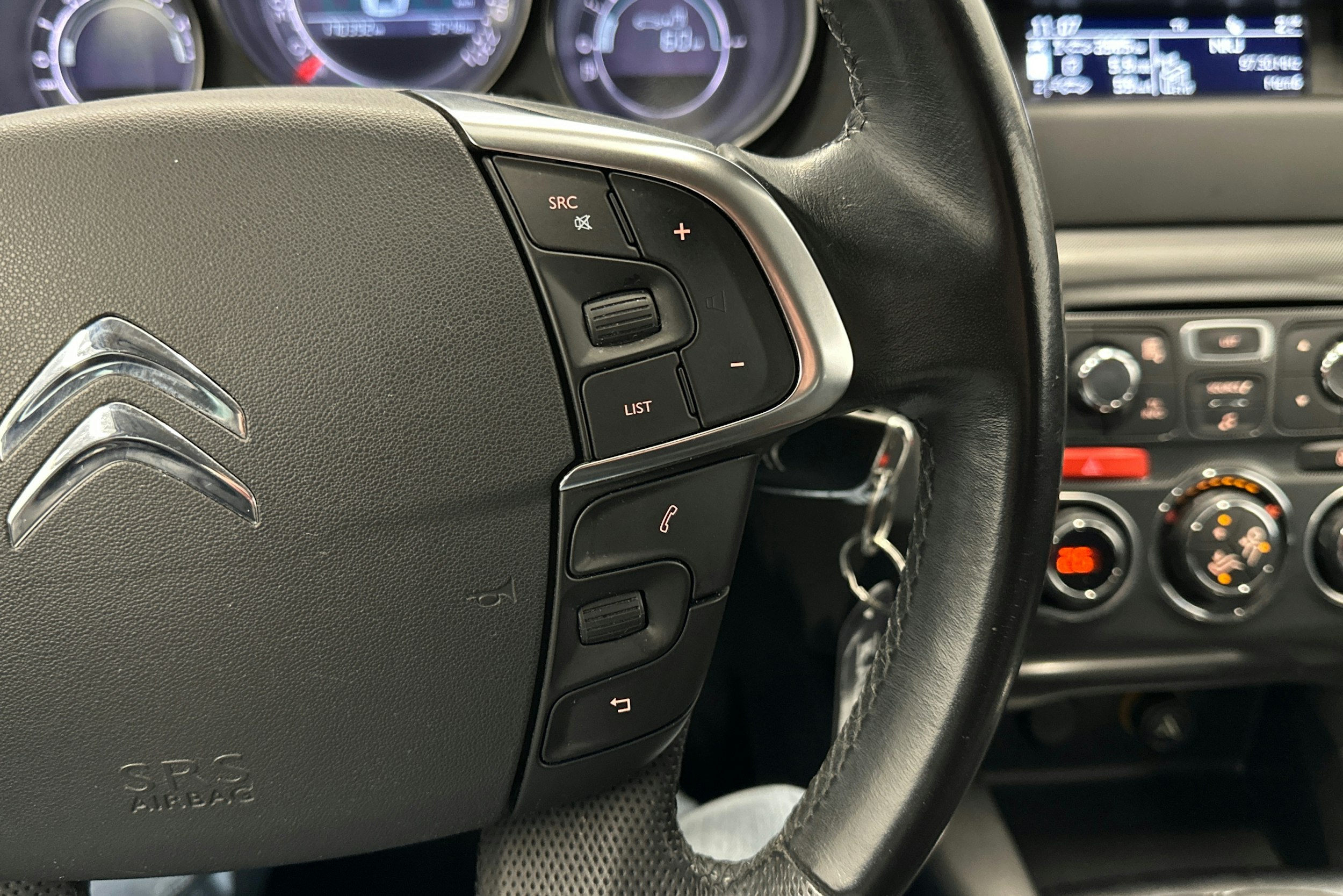 valkoinen metallivär Citroën C4 2014 kuva 21.