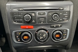 valkoinen metallivär Citroën C4 2014 kuva 24.