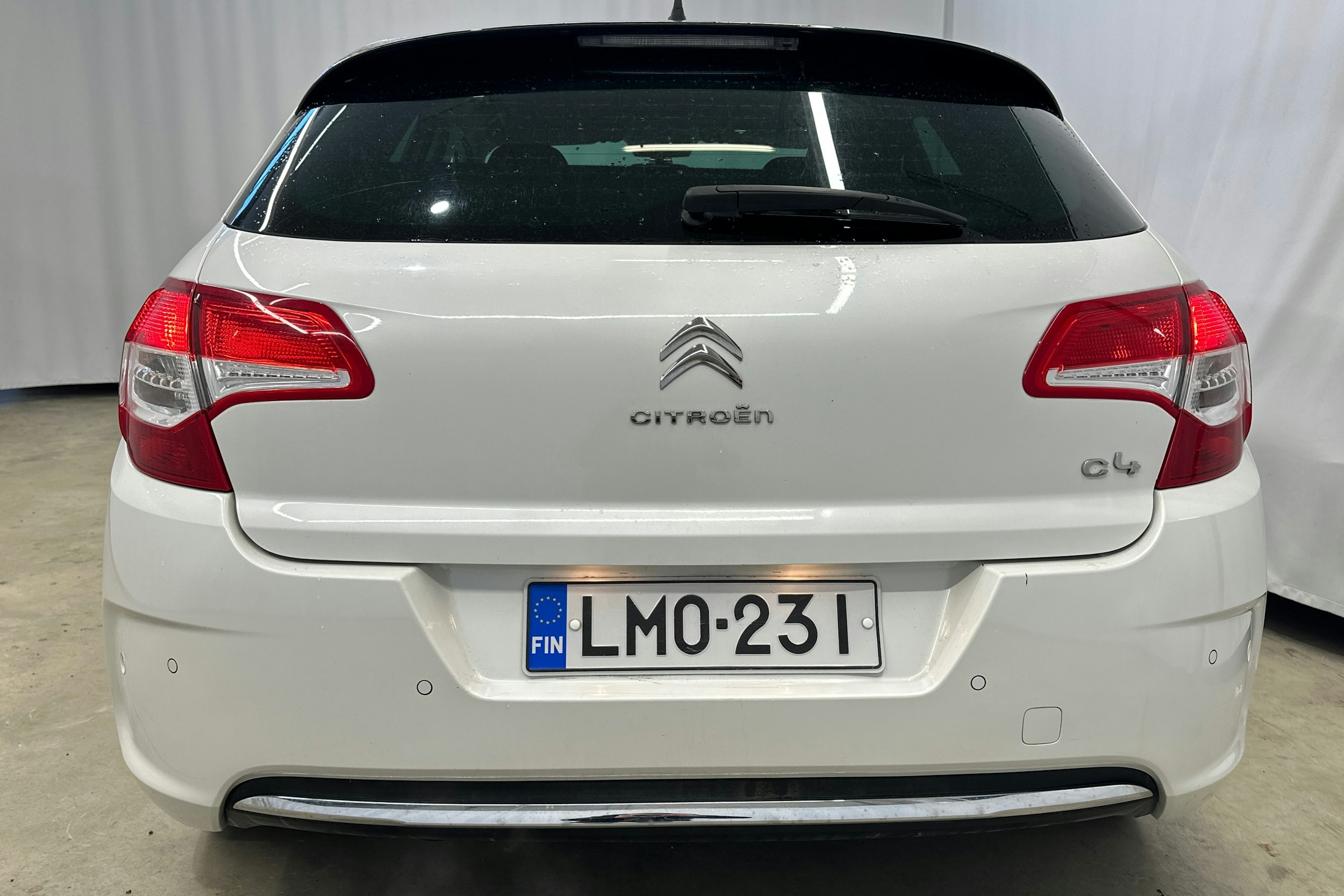 valkoinen metallivär Citroën C4 2014 kuva 40.