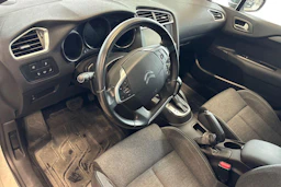 Valkoinen Citroën C4 2015 kuva 3.