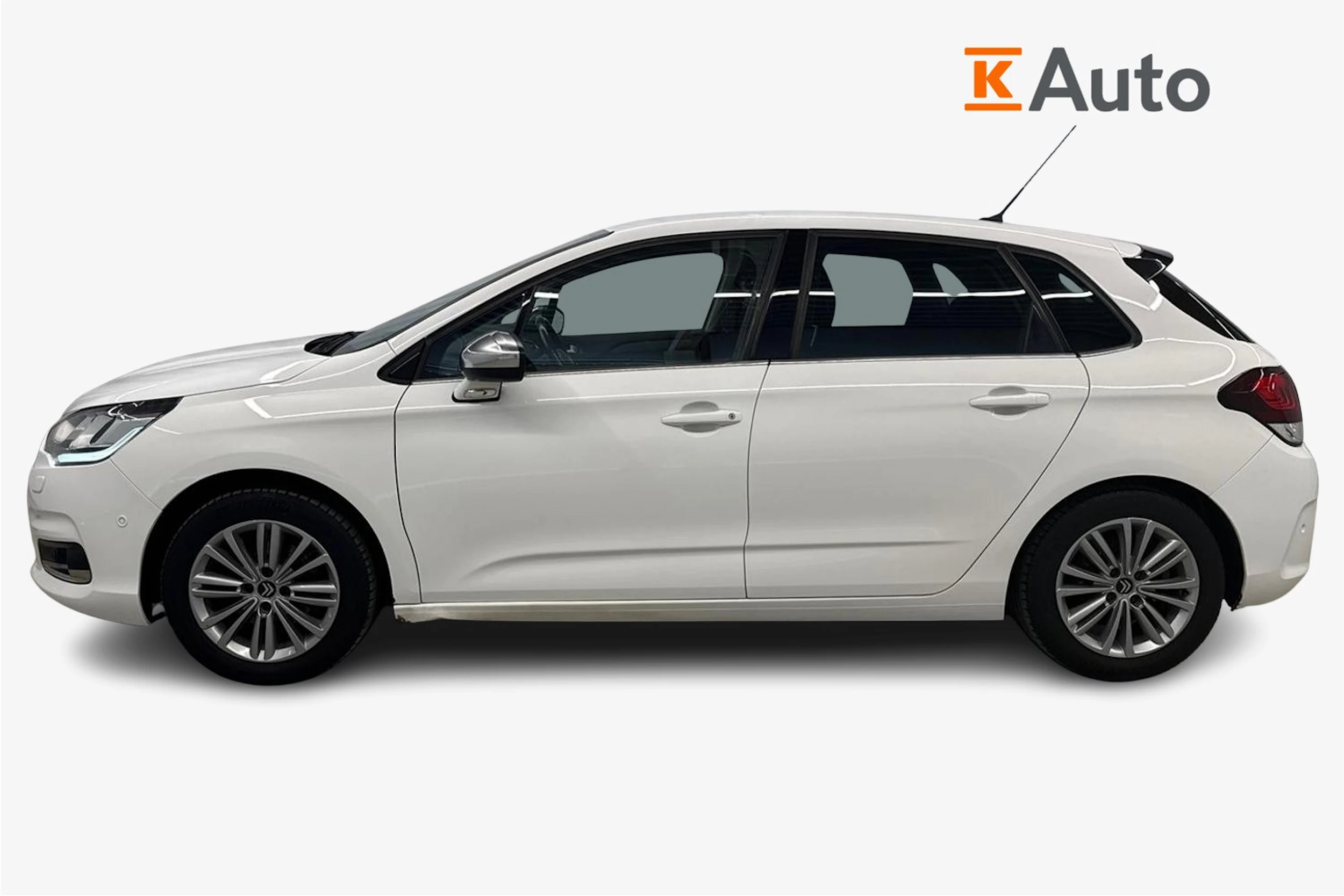 valkoinen Citroën C4 2015 kuva 7.