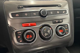 valkoinen Citroën C4 2015 kuva 22.