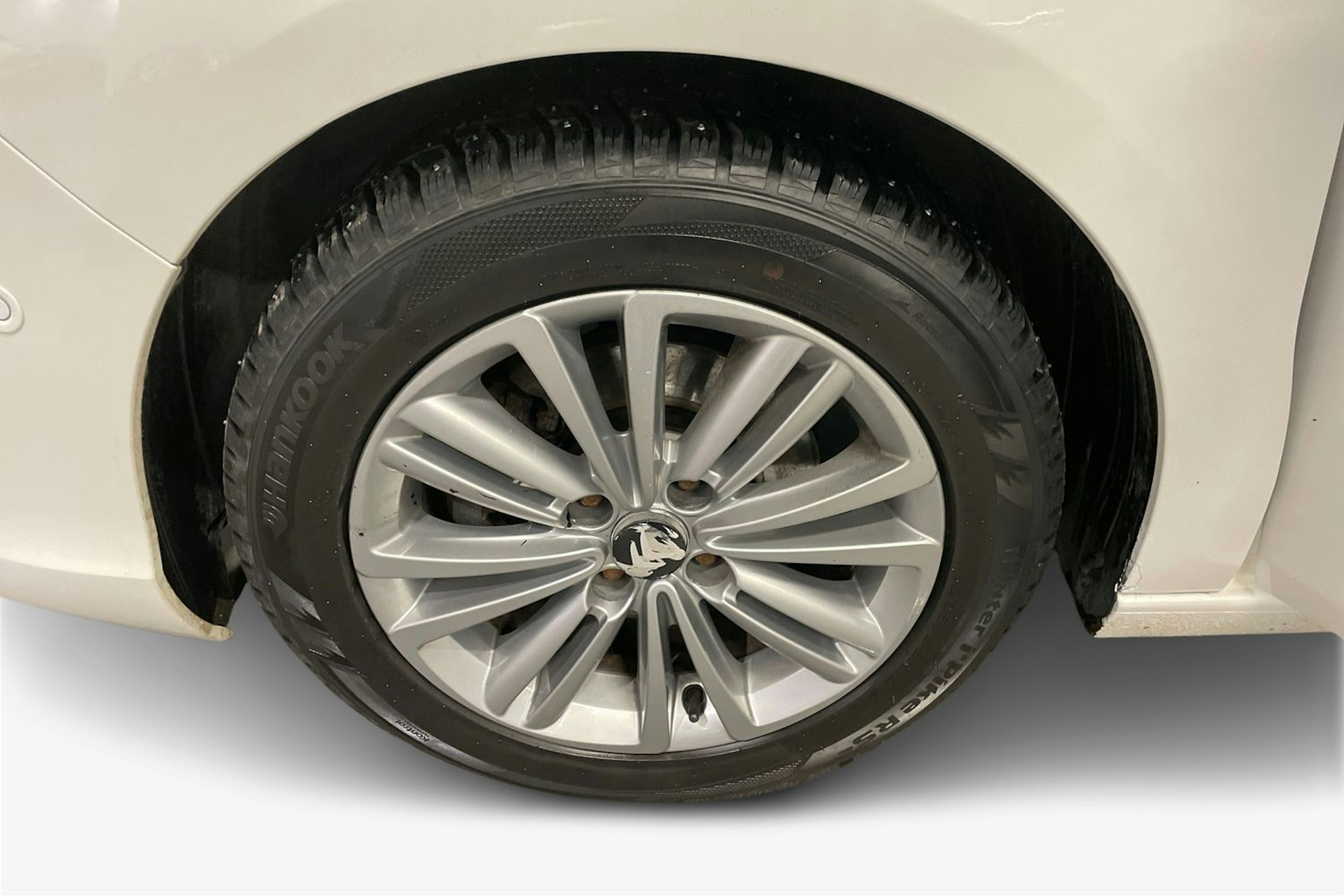 Valkoinen Citroën C4 2015 kuva 11.